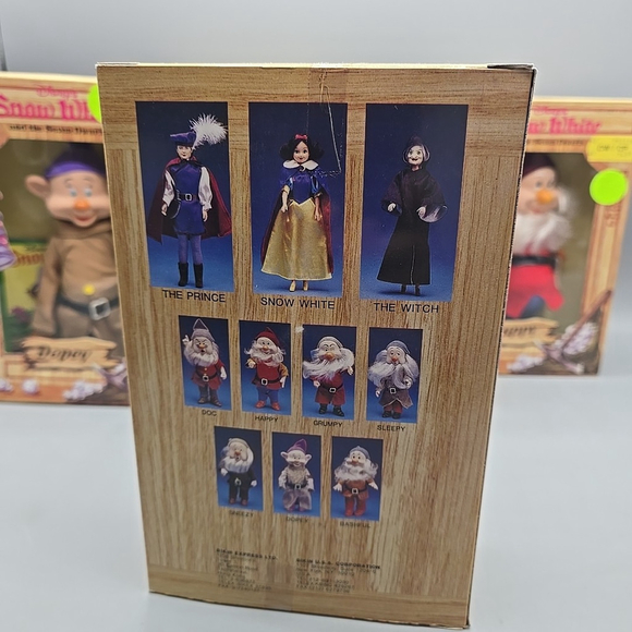 Vintage Binkin Disneys Snow White and the Seven Dwarfs Boxed Set Of 7 Dolls NIB - Picture 9 of 16